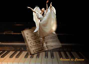 Angel de la musica Aparece desde el teclado del piano